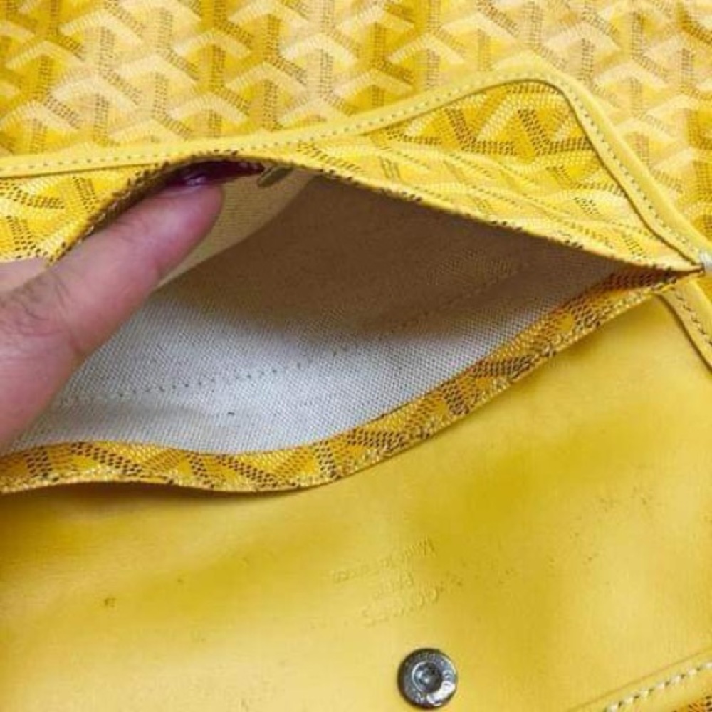 Goyard. Goyardine Saint Louis PM Yellow. Condition: Excellent. GOYARD
